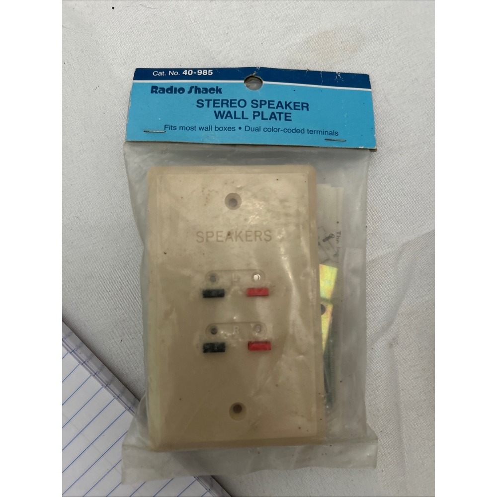 Radio Shack Stereo Speaker‎ Wall Plate New in Package Cat. No. 40-985